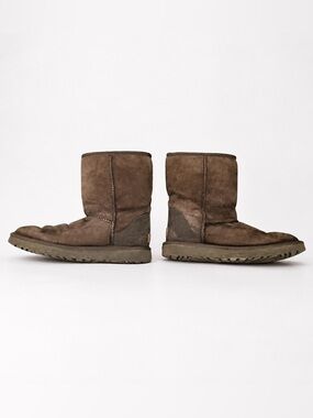 UGG Classic Short Brown Shearling Suede Winter Boots Cozy Casual Shoes 8